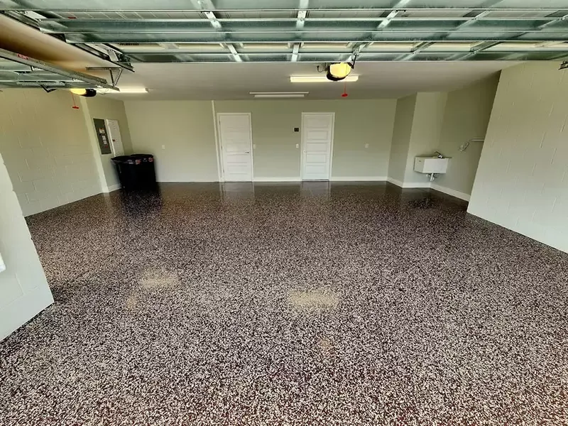 Brown Flake Three-Car Garage — Summerfield, FL